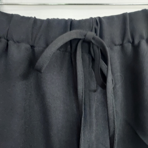 Shein black with floral embroidery.  Plus Size 2XL - Picture 4 of 8